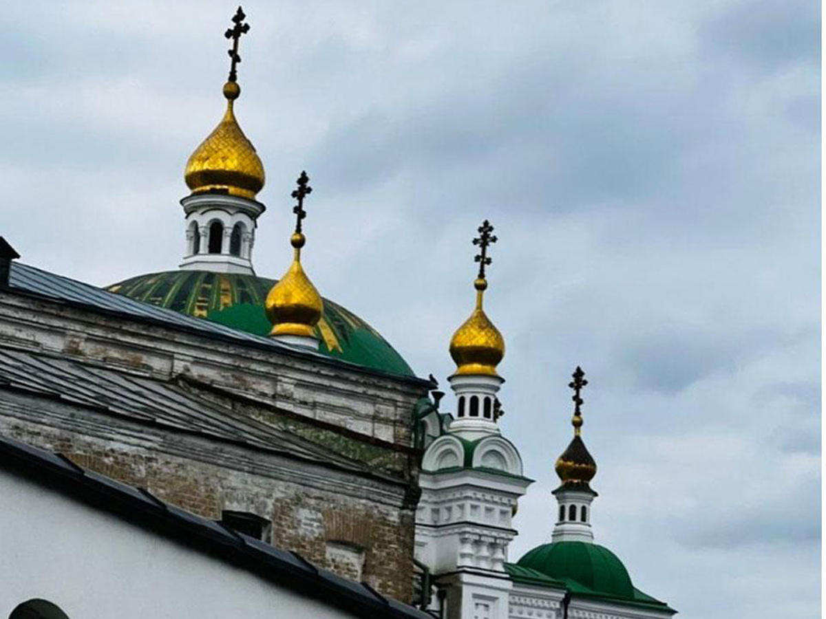 В УПЦ заявили о почерневших крестах в Киево-Печерской лавре