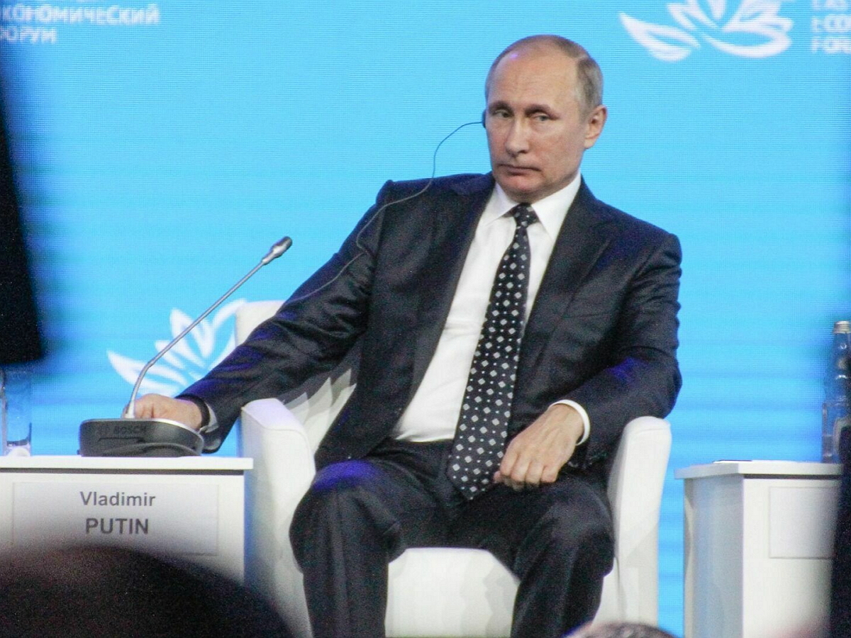 В Кремле назвали ничтожным решение МУС об ордере на арест Путина