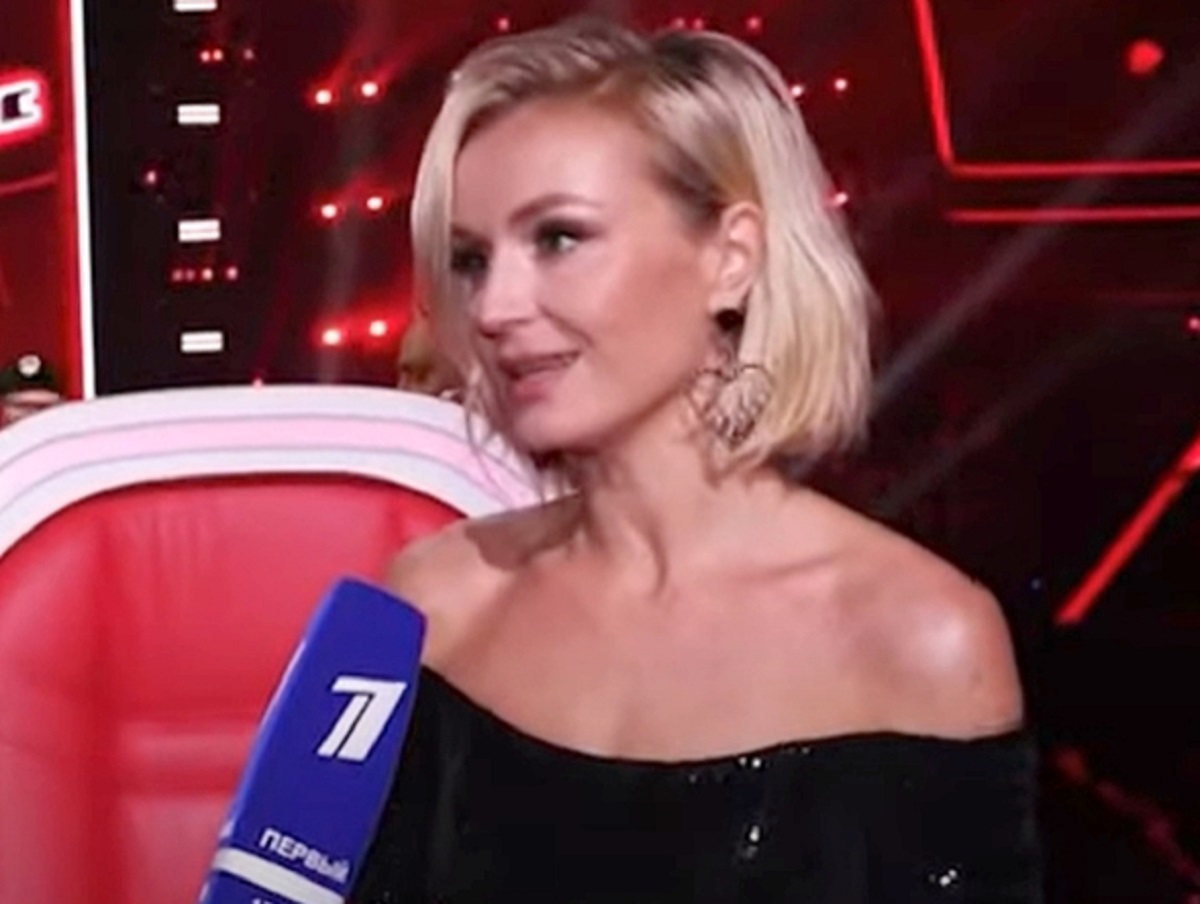 «Я хочу знать, кто крыса!»: Полина Гагарина закатила скандал на шоу «Голос»