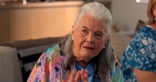 Актеры-долгожители, которые снимались поcле своего 90-летия