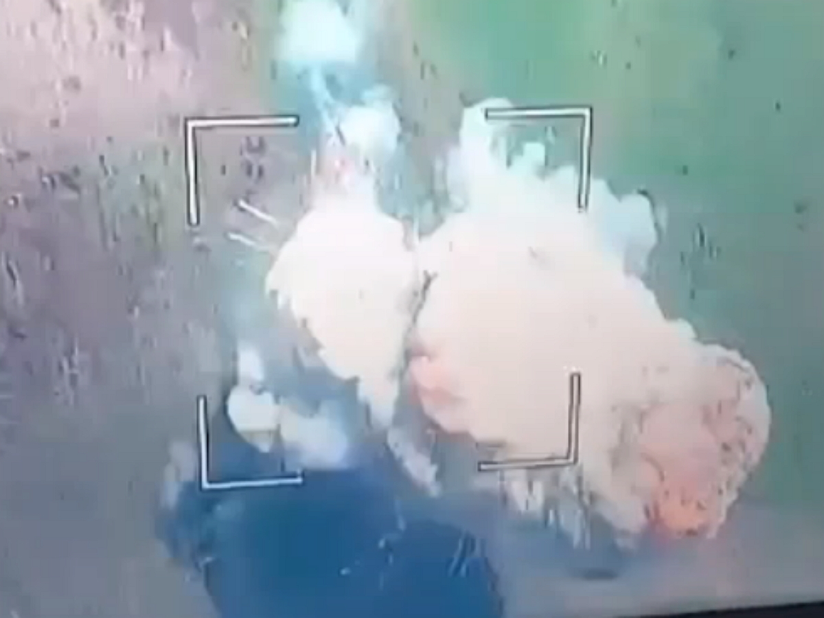 Опубликовано видео, как танк ВСУ разорвало в клочья после удара ЧВК 