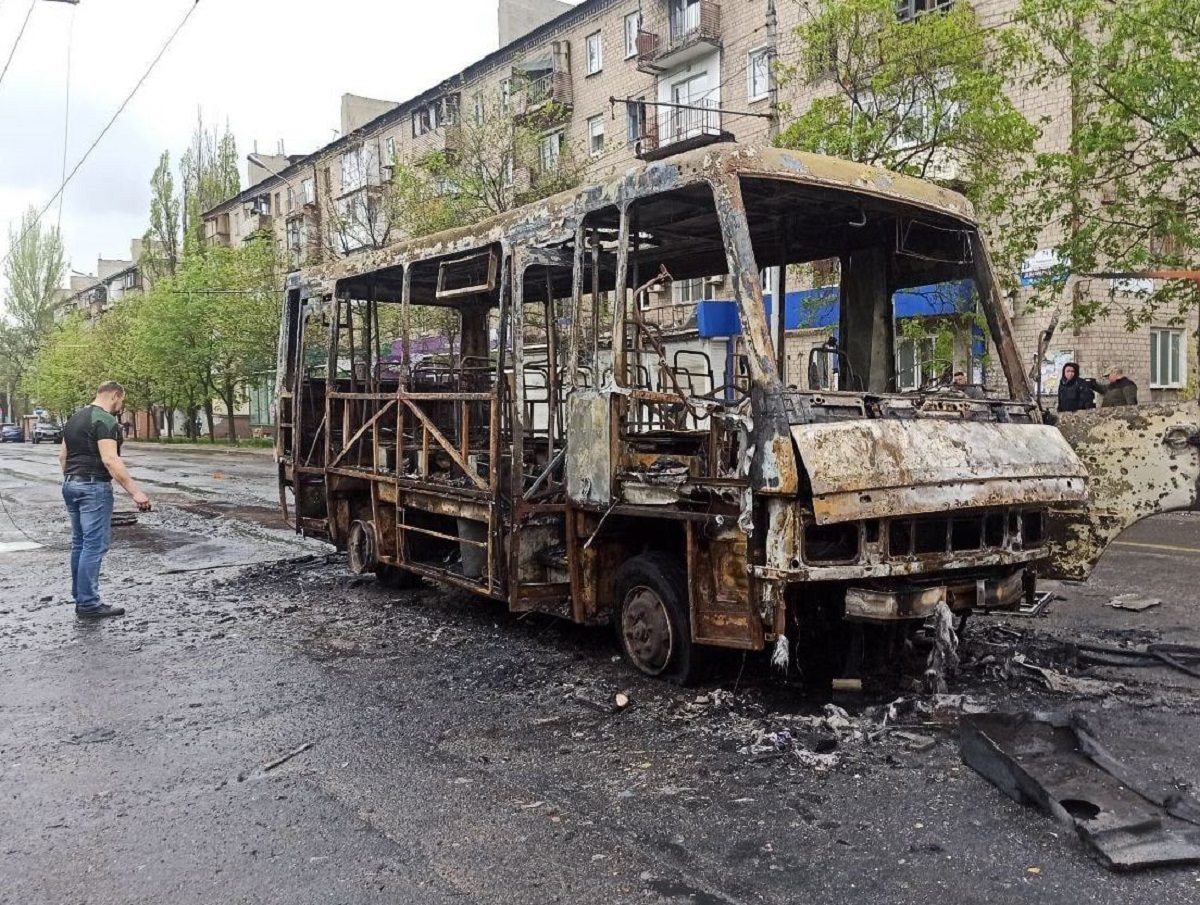 ВСУ обстреляли Донецк их РСЗО: в автобусе заживо сгорели семь человек