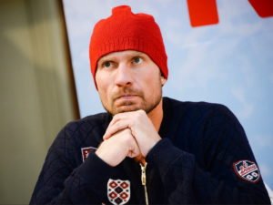 «Расслабляться рано»: врач озвучил сроки восстановления Романа Костомарова