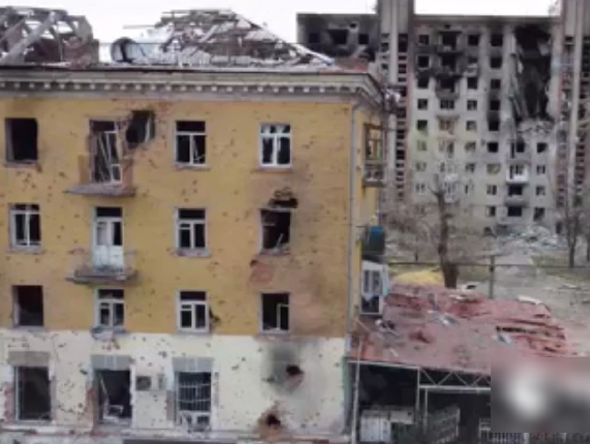 Разрушенный центр Артемовска сняли с высоты птичьего полета