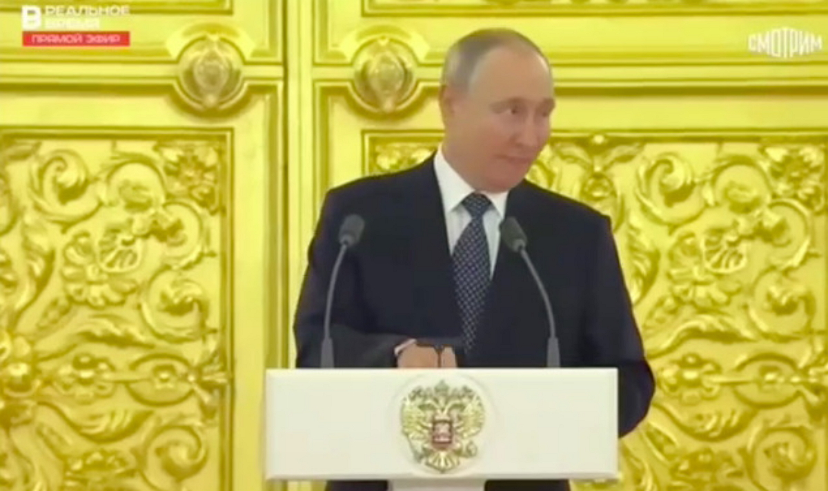 Путин принял западных послов: одного публично пристыдил, другого час держал в закрытой комнате (ВИДЕО)
