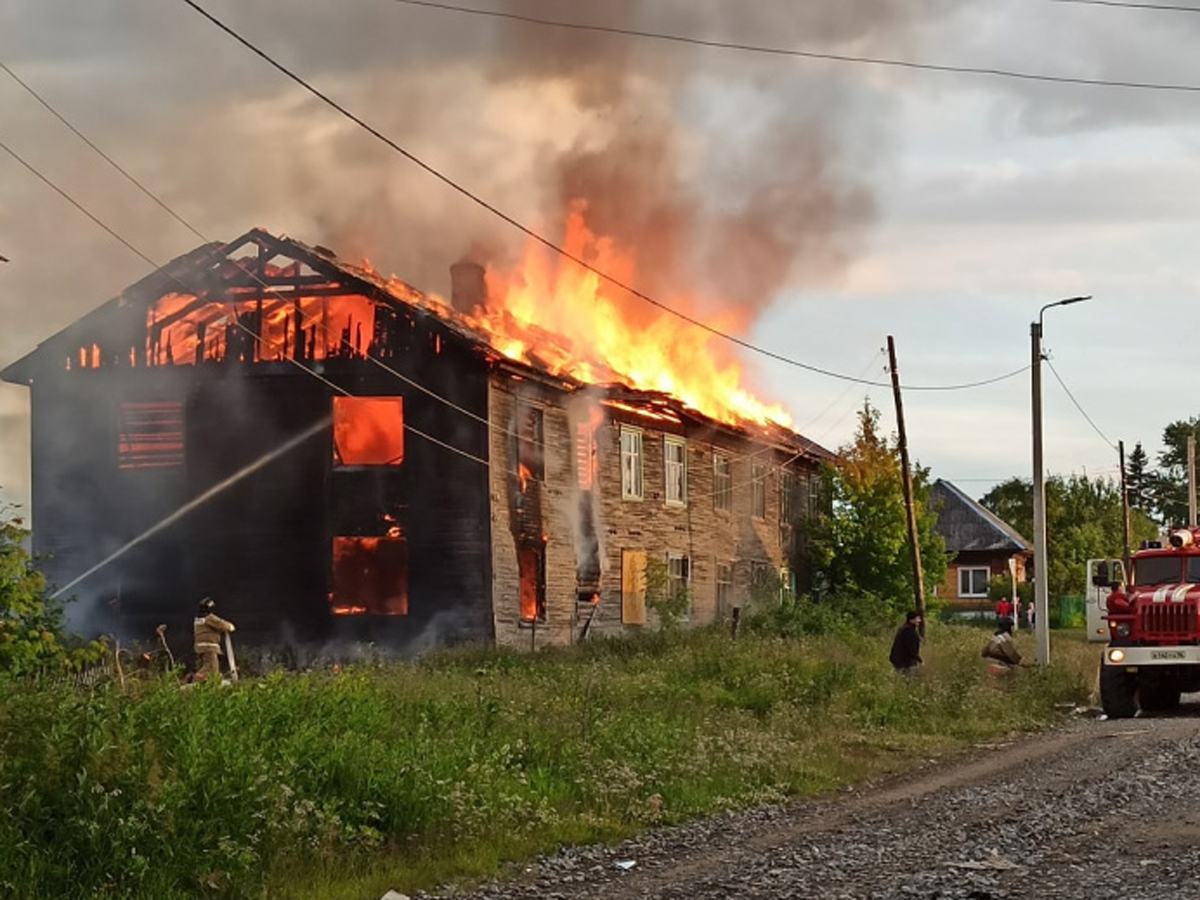 В свердловском поселке Сосьва огонь уничтожил 92 строения
