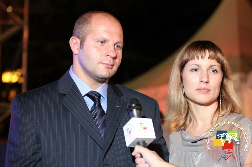 Знаменитости, которые вернулись к бывшим