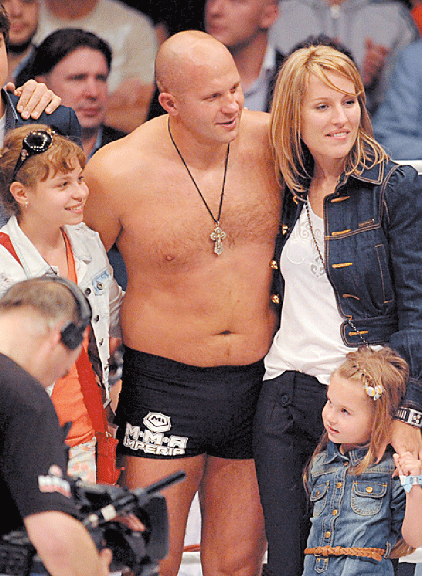 Знаменитости, которые вернулись к бывшим