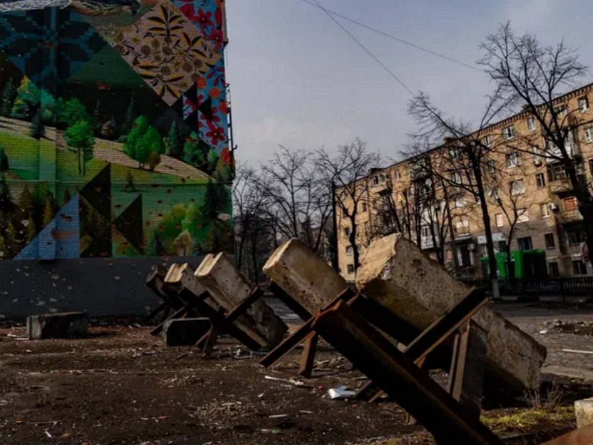 ВСУ устроили длинный лаз под гаражами в Артёмовске