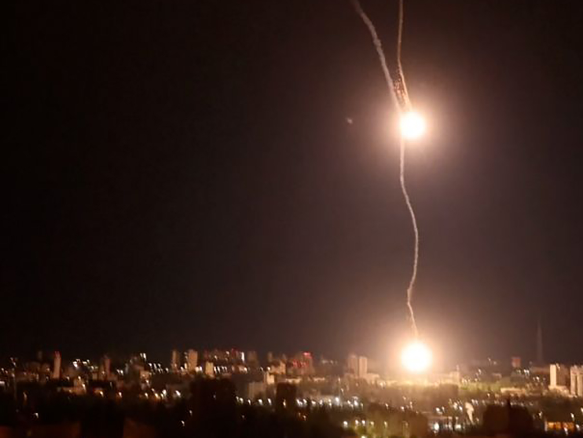 СМИ: ЗРК Patriot в Киеве опозорился при попытке перехватить “Кинжал”, вхолостую выпустив 32 ракеты (ВИДЕО)
