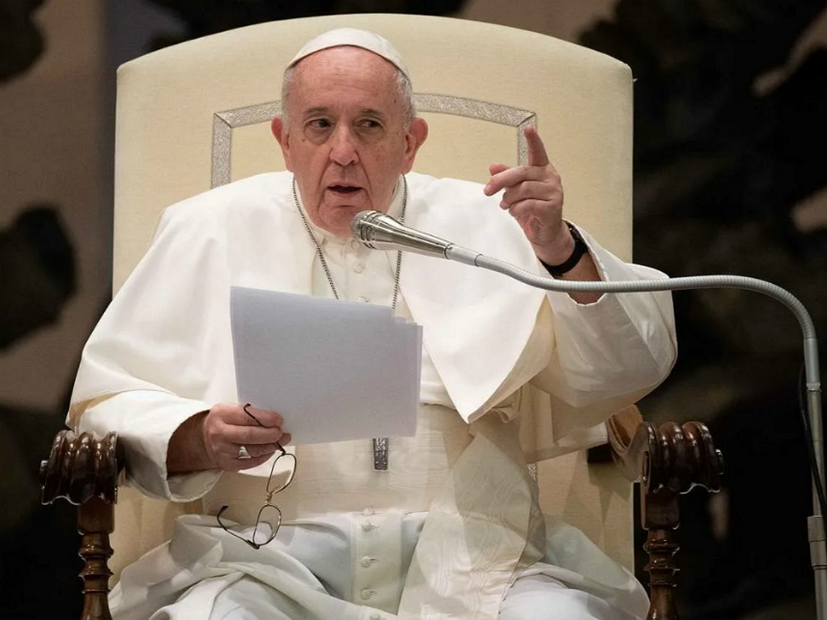 СМИ: Путин и Зеленский согласились принять посланников Папы Римского для обсуждения перемирия