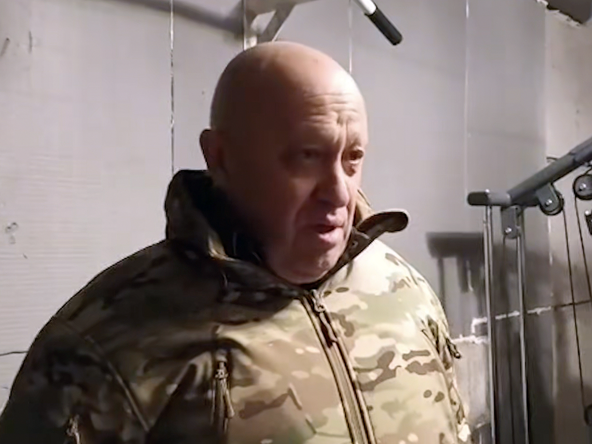 Пригожин заявил о тяжёлой ситуации на флангах в Артёмовске и угрозе окружения ЧВК