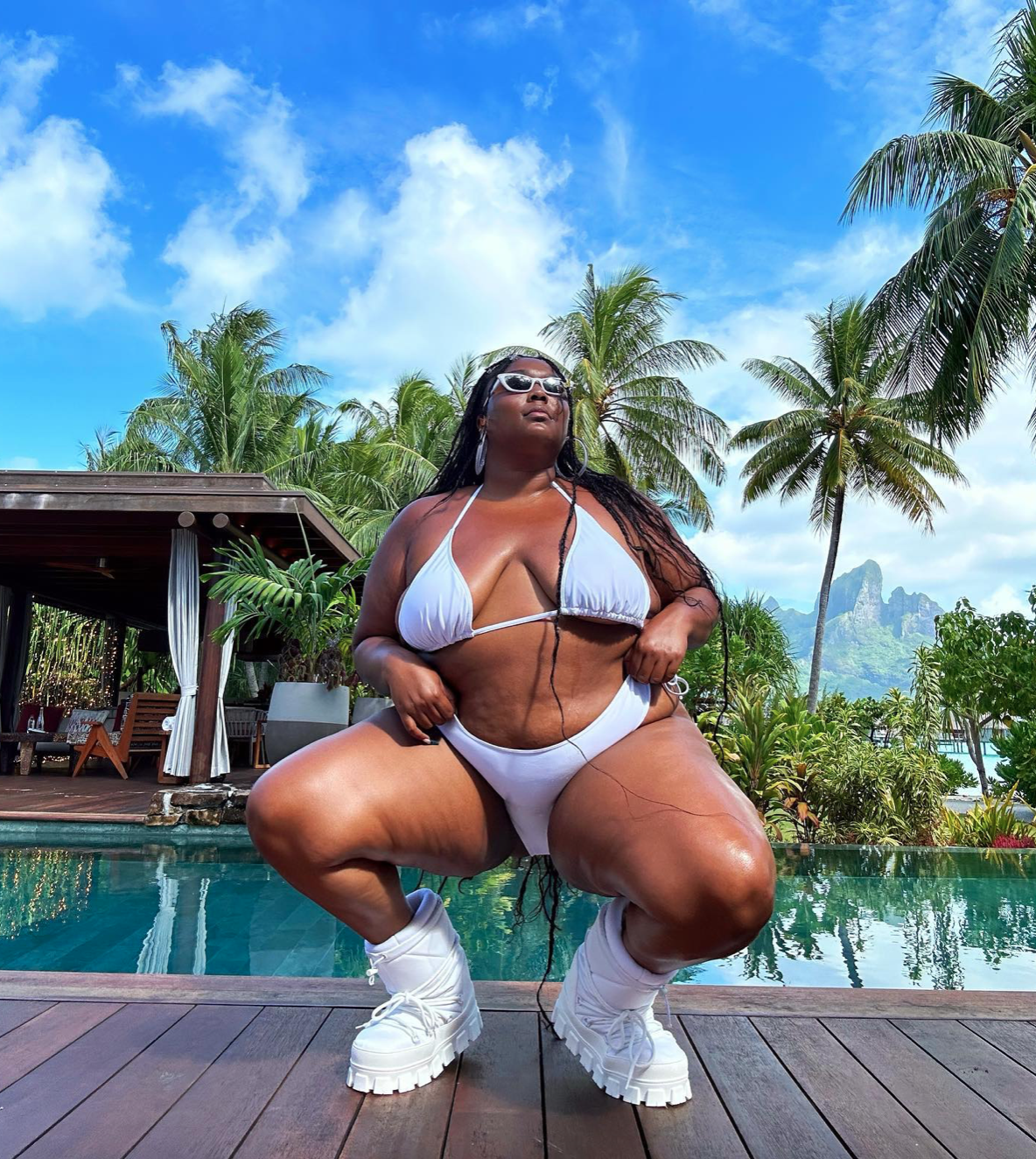 Звезды, которые любят позировать в купальниках