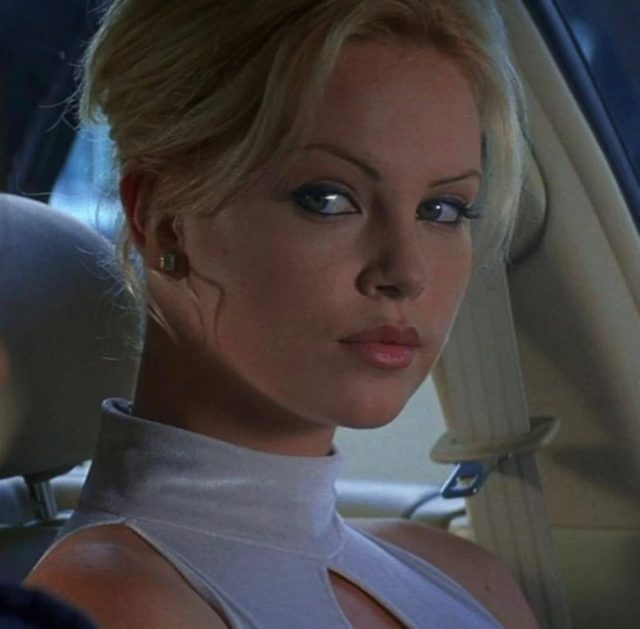 Как выглядели звезды кино в самом начале своей карьеры