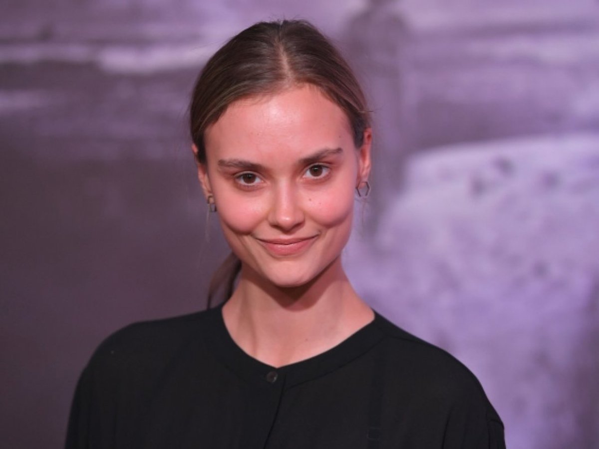 Актрисе &ldquo;Ленкома&rdquo; Алене Митрошиной выбили зубы и сломали челюсть