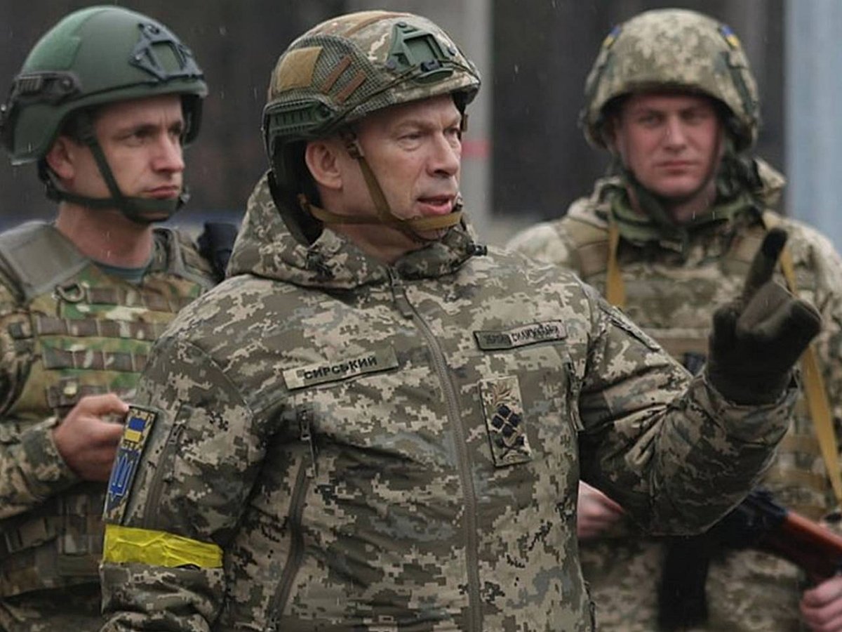 Командующий сухопутными войсками ВСУ Сырский признал труднопреодолимой линию обороны ВС РФ