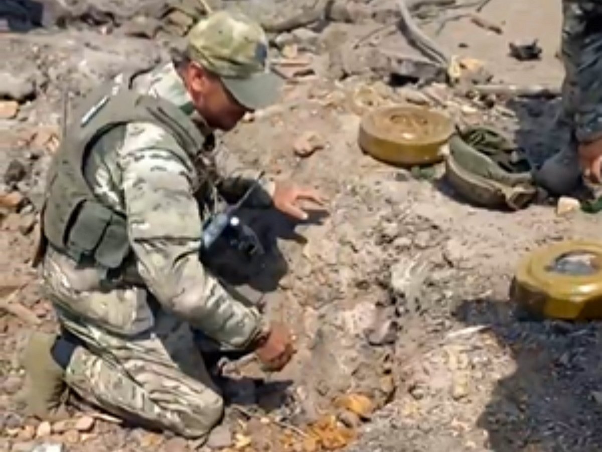 Пригожин показал видео, на котором ЧВК «Вагнер» столкнулись с минами на выходе из Артемовска