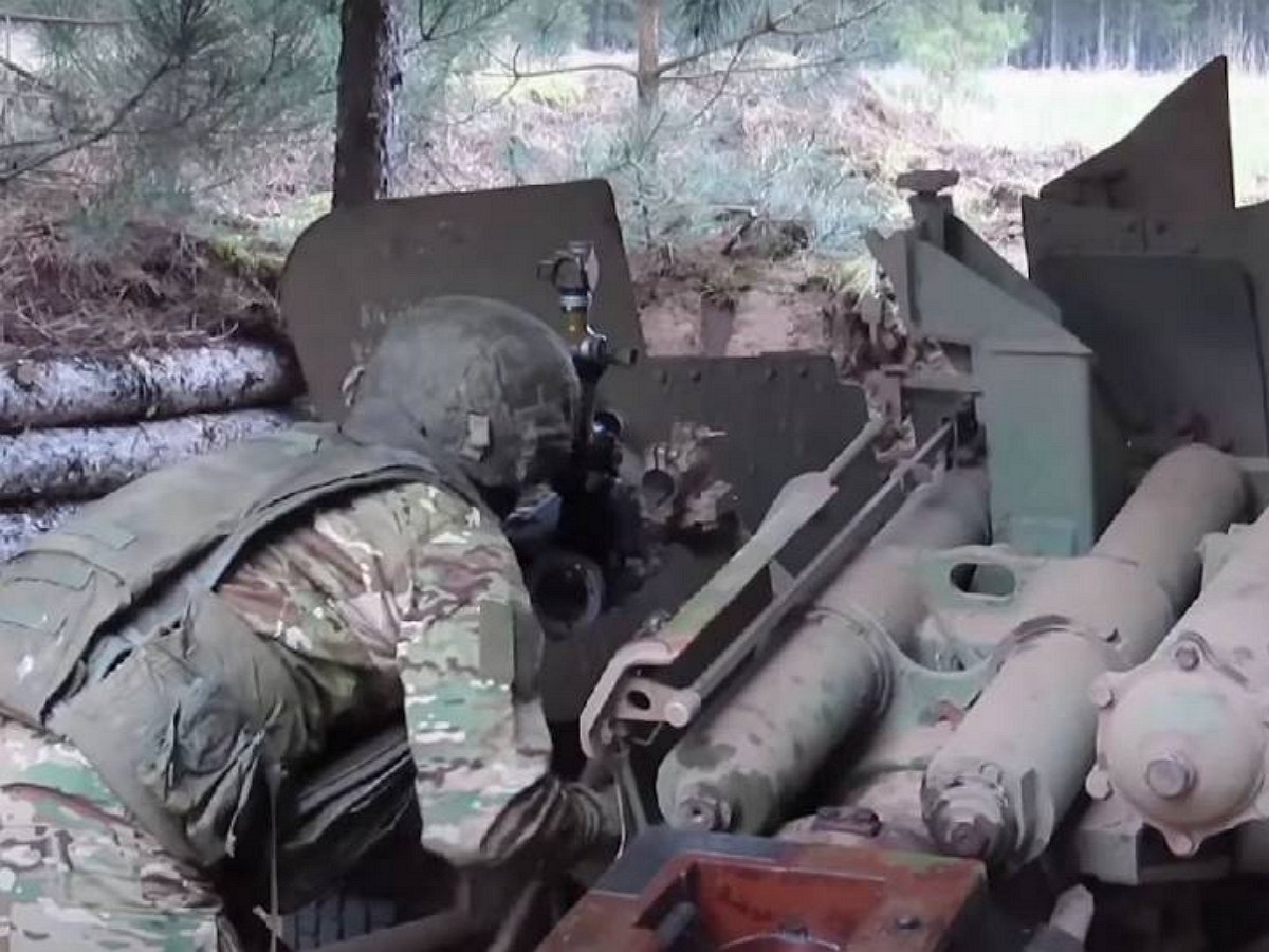 Возле Артемовска идут ожесточенные бои: ВСУ атакуют северные фланги