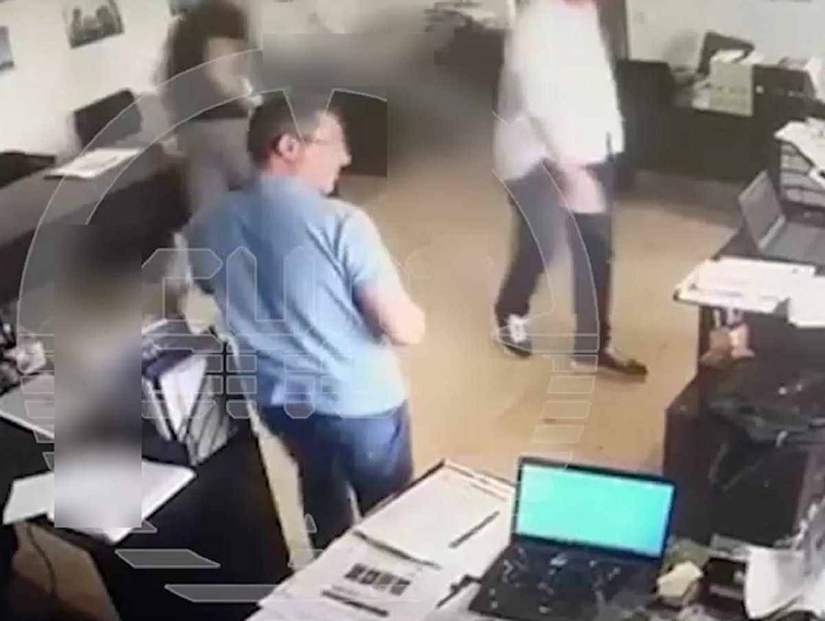 Опубликовано видео с атакой дрона ВСУ на офис в Воронеже