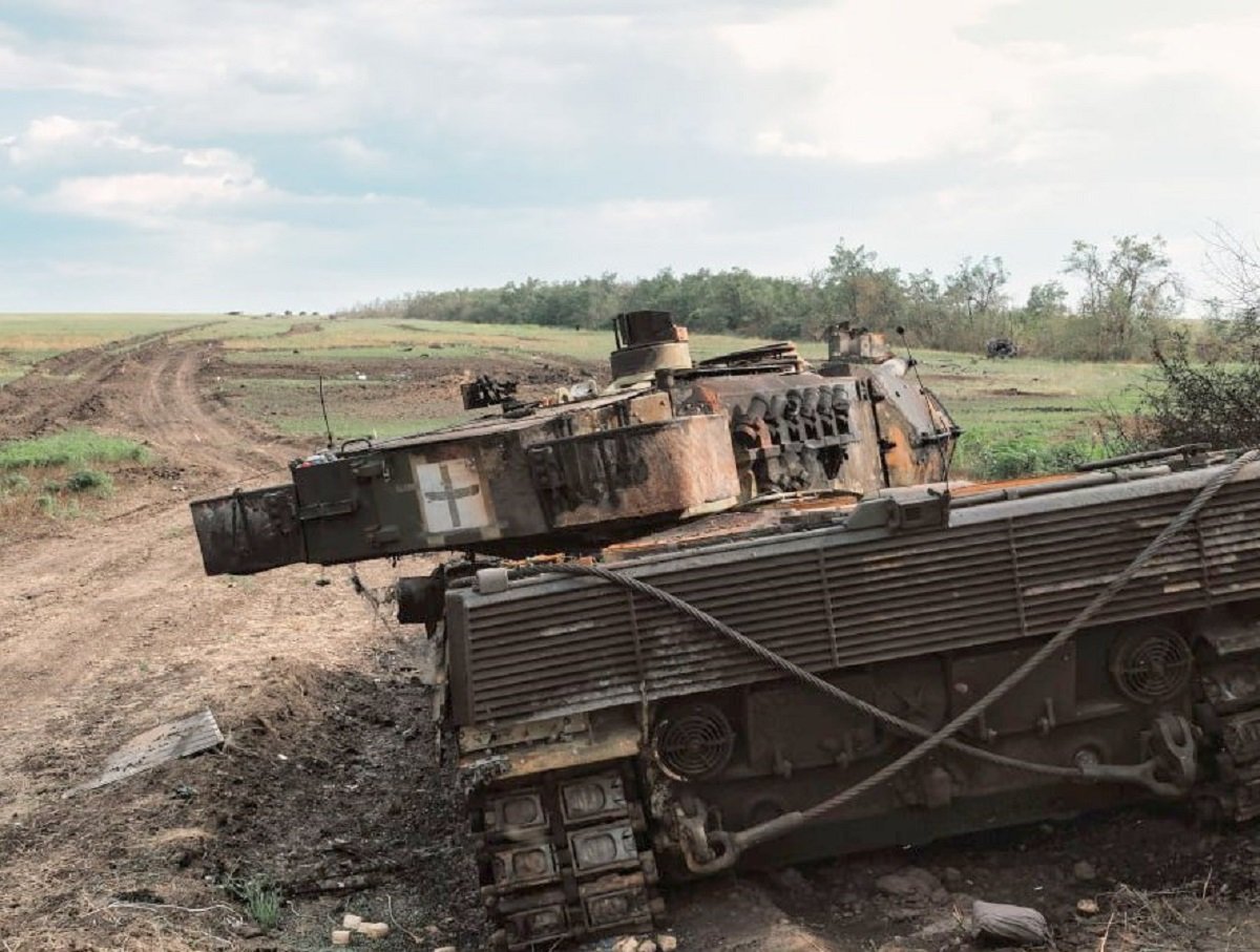 ВСУ опубликовали фото разбитых танков Leopard 2A6 и БМП M2 Bradley