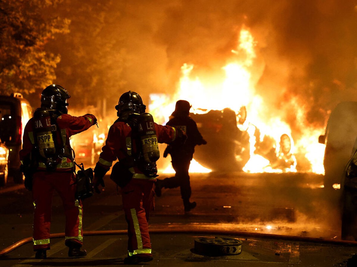 Во Франции за ночь в ходе беспорядков задержали 667 человек