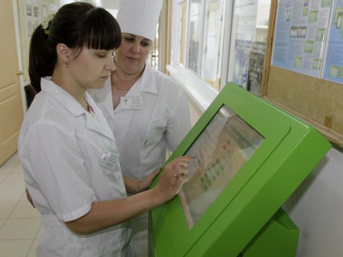 Больницы массово отказывают россиянам в бесплатной помощи по ОМС