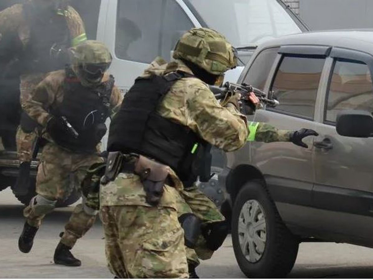 В Москве, Московской и Воронежской областях введен режим КТО: в Ступино засняли колонны с военной техникой