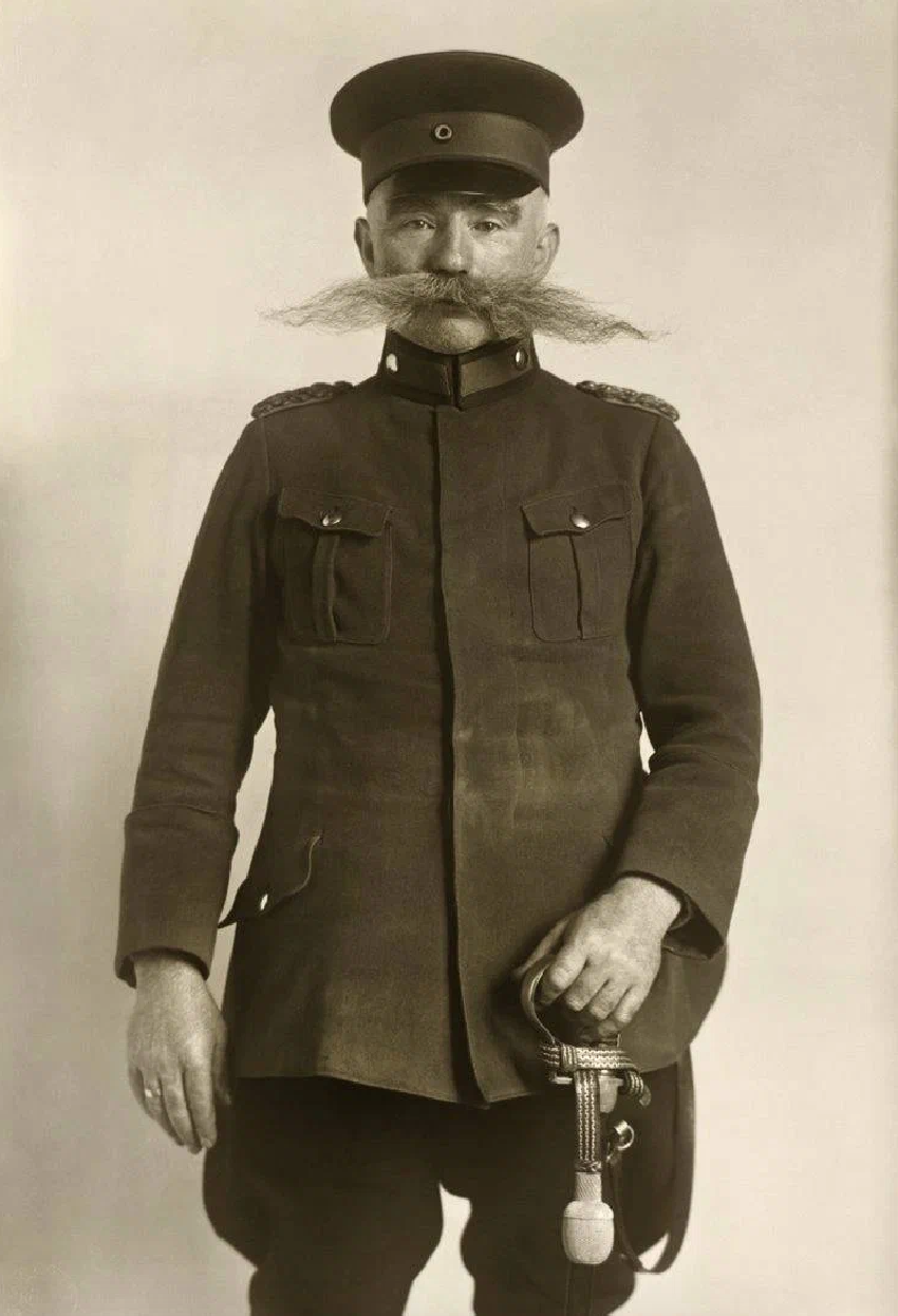 Странни снимки от миналото, предизвикващи недоумение: какво се случва тук?