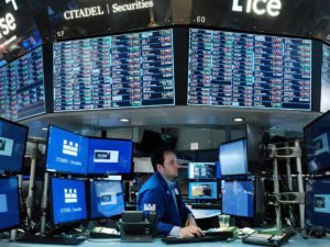 Эксперты описали последствия удара России по доллару