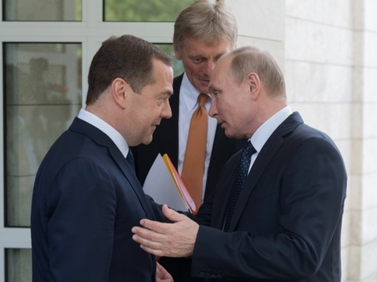 Медведев, Песков и Путин