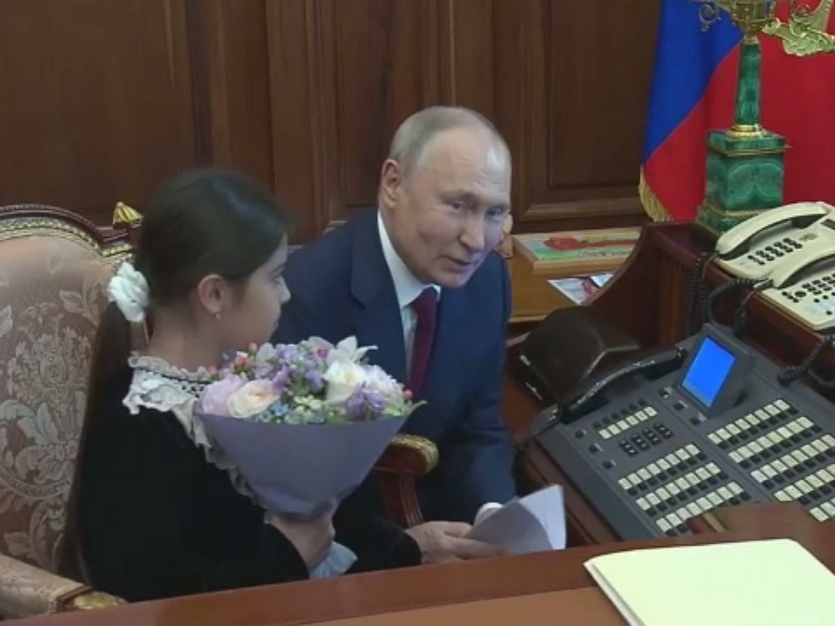 «Слышь, Антон»: Путин одним звонком решил проблему с бюджетом на глазах девочки из Дербента