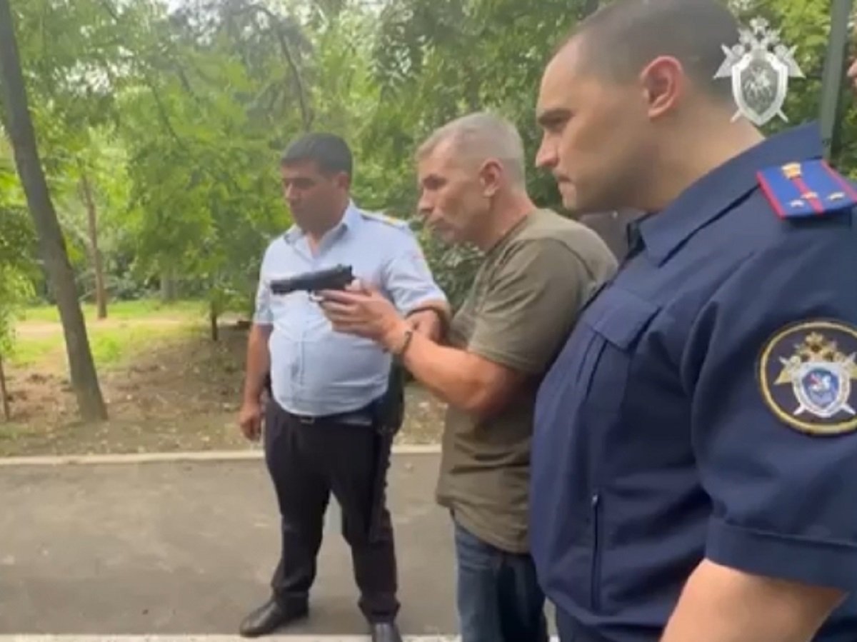 «Он пригнулся и развернулся»: Денисенко показал, как он застрелил Ржицкого