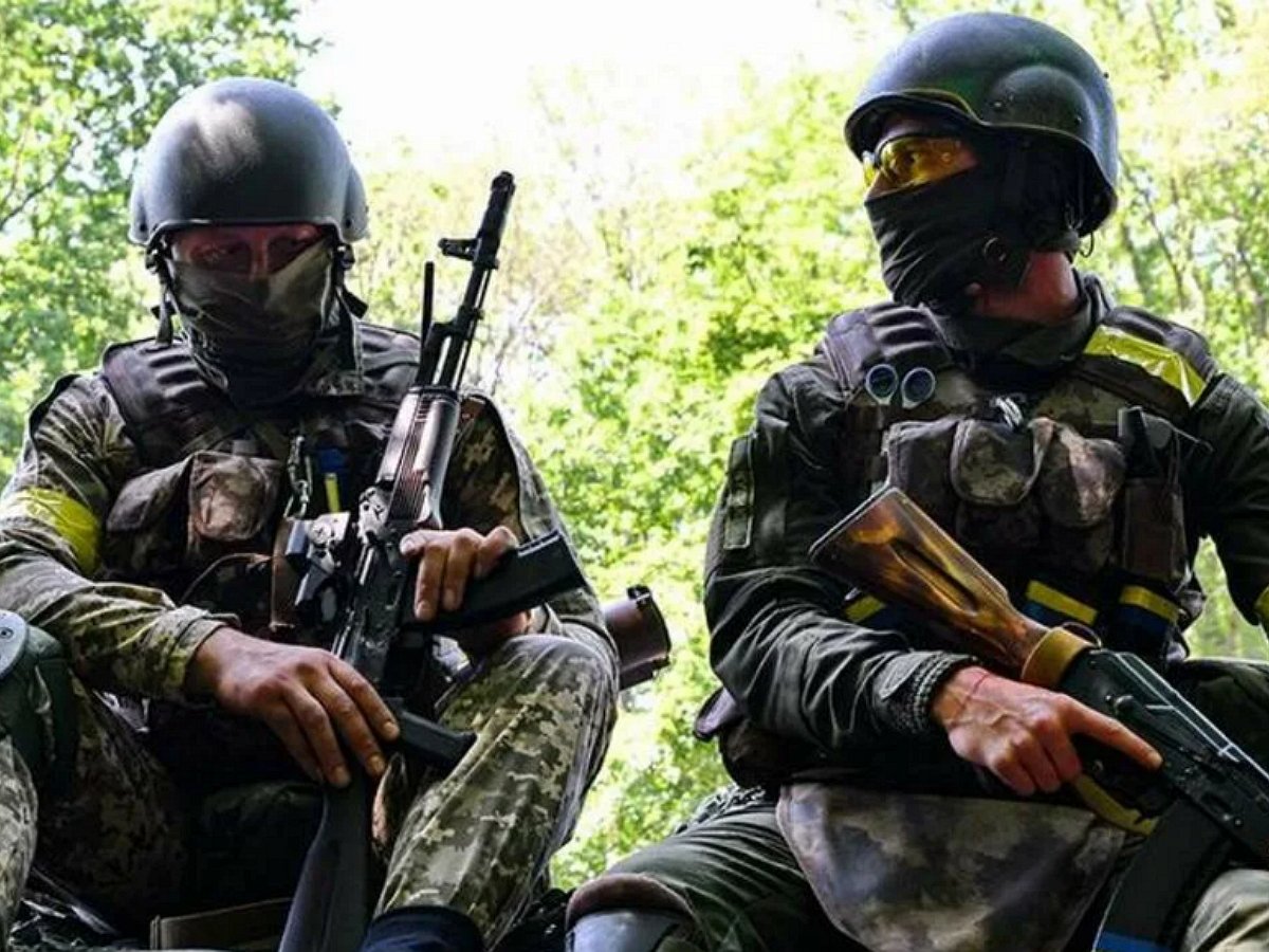 Боевики ВСУ расстреляли и заживо сожгли иностранного наемника в Запорожье