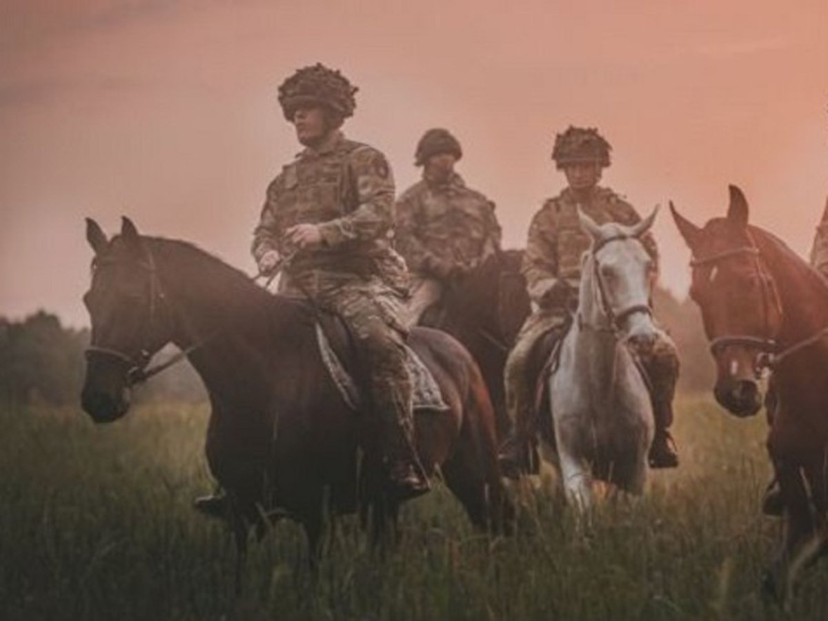 Великобритания отправила на границу Беларуси и России конные отряды
