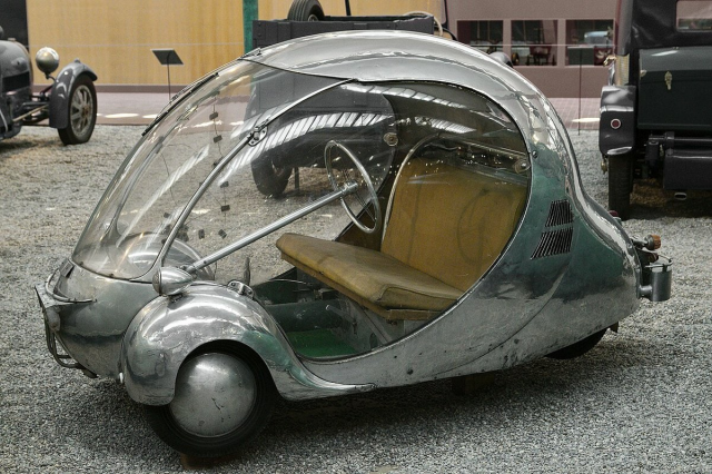 20 футуристических автомобилей прошлого