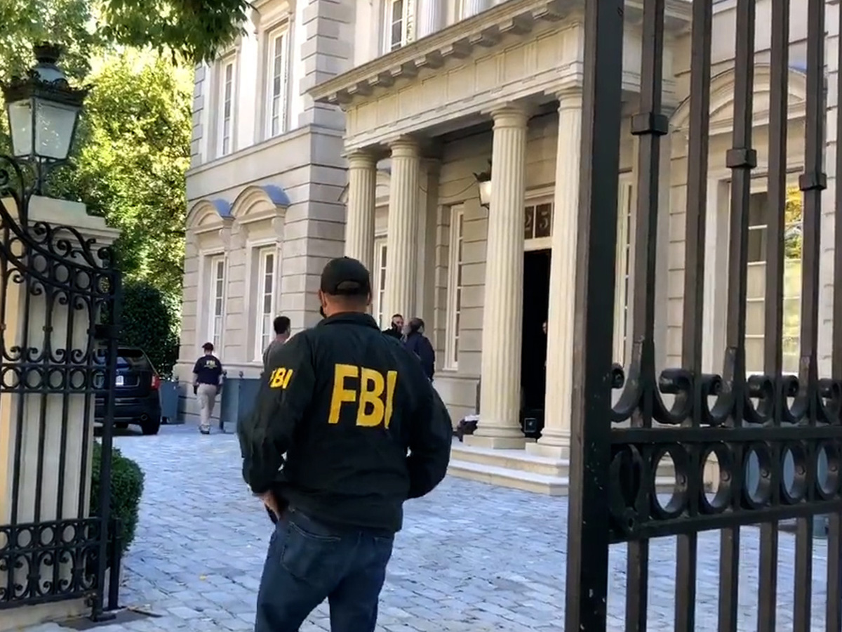 Бывший агент ФБР признался в работе на Дерипаску