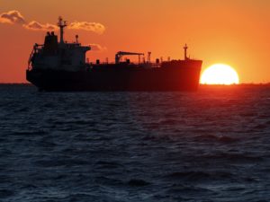 Танкер нефть