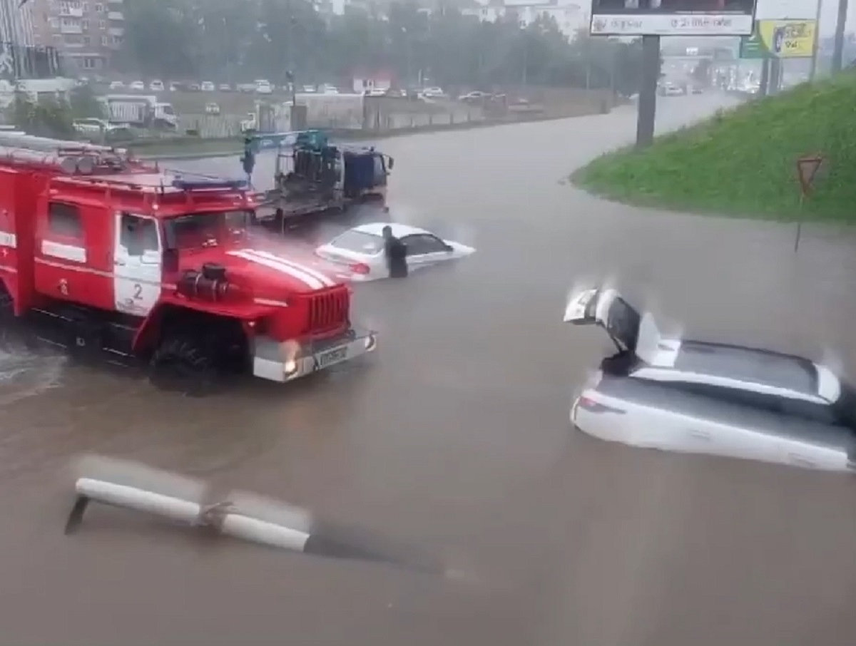 Режим ЧС в Приморье ввели после мощных дождей: регион ушел под воду