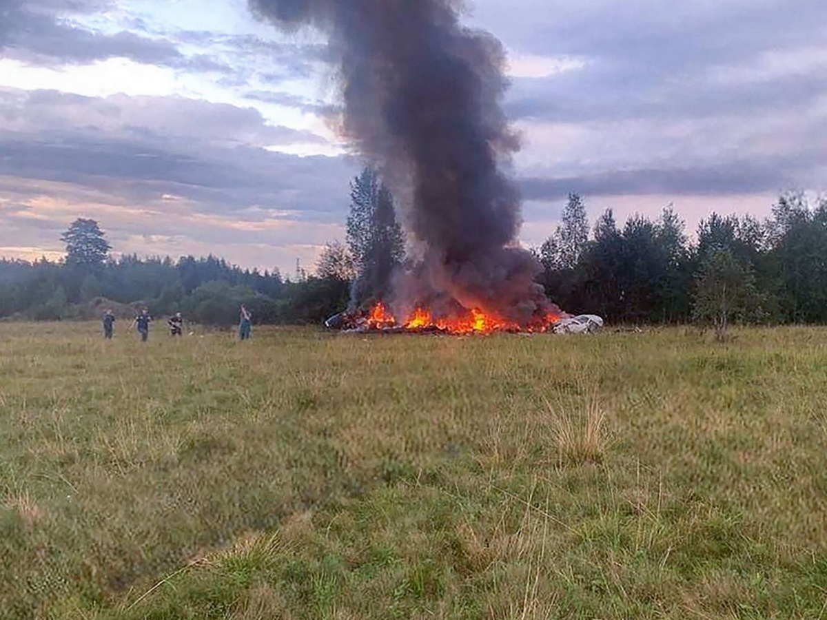 самолет Пригожина взорвался под Тверью