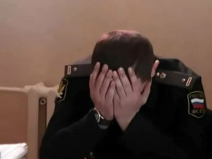 Судебного пристава из Смоленска осудили за невыпуск горожан за границу