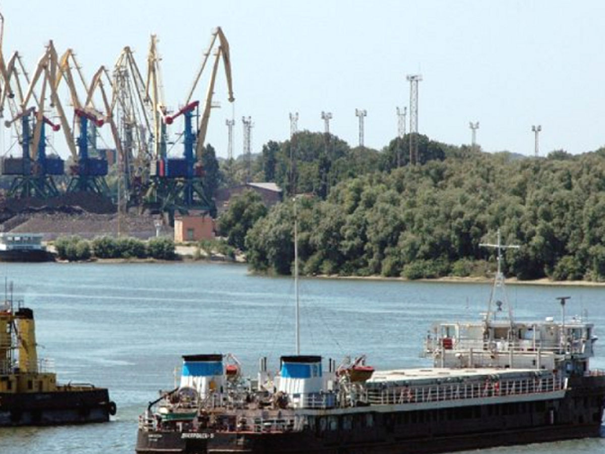 Вышедшее с военной базы в Израиле судно идет в порт Измаил на Украине