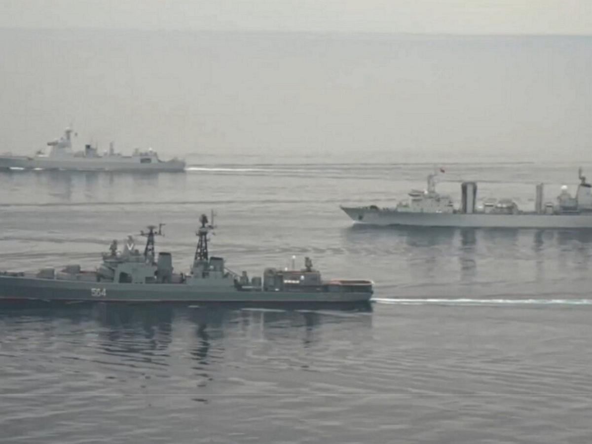 11 боевых кораблей России и Китая приблизились к побережью США, вызвав панику в Пентагоне