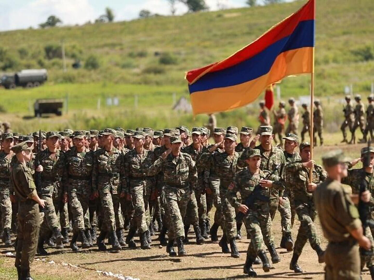 Армия Армения