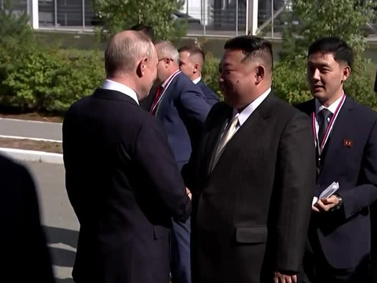 Путин встретил Ким Чен Ына у космодрома «Восточный» (ВИДЕО)