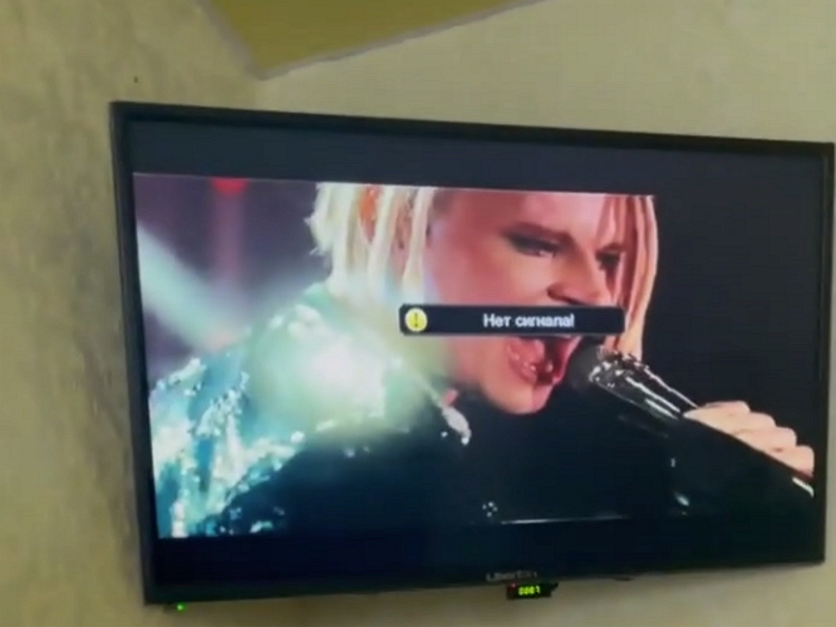 «Наши даже ТВ защитить не могут»: эфир украинского телевидения прервала песня Shaman «Я русский»