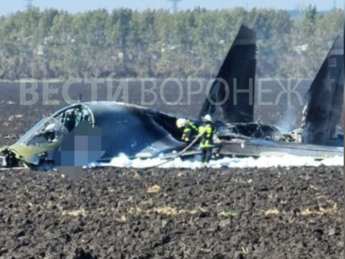 В Воронежской области упал истребитель-бомбардировщик Су-34