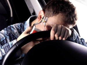 Верховный суд разрешил водителям сидеть пьяными за рулем