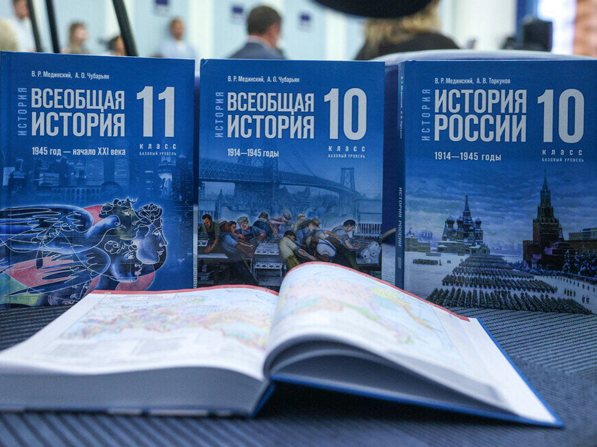 СМИ: новый учебник истории для 10-11 классов изымут и перепишут по требованию Кадырова