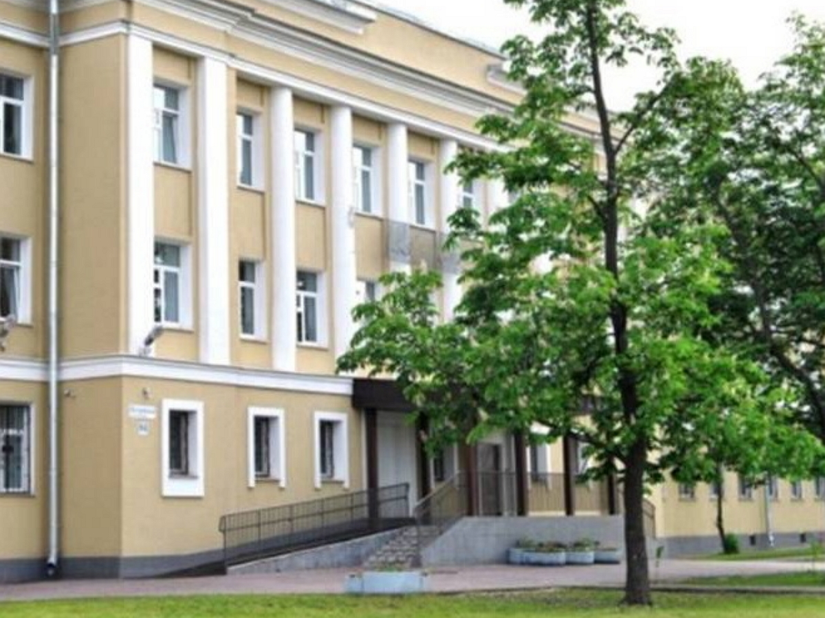 Из школы в Петербурге массово уволились учителя
