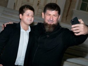 Собчак опубликовала ответ СК на запрос проверки видео с избиением Журавеля сыном Кадырова